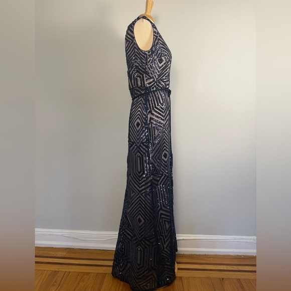 Vince Camuto Gatsby Navy Geometric Sequin Keyhole Back Gown with Fringe Sash - Picture 4 of 10